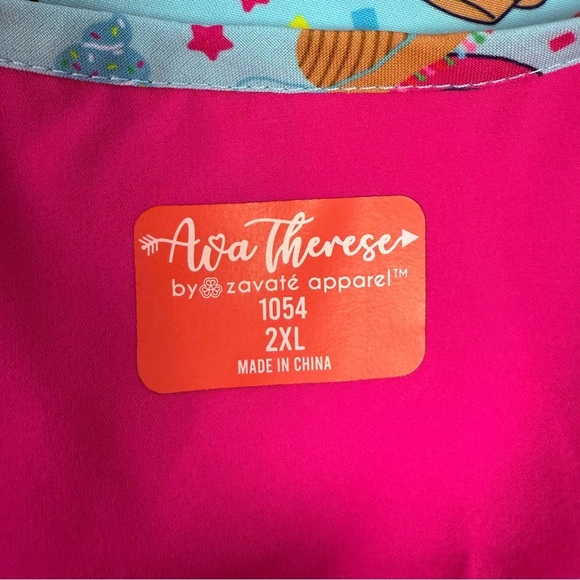 Ava Therese Scrub Top Plus 2X Turquoise Flamingo & Pineapple Print Scrubs Nurse - Picture 5 of 5